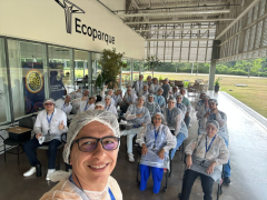 Alunos de Farmácia visitam fábrica da Natura