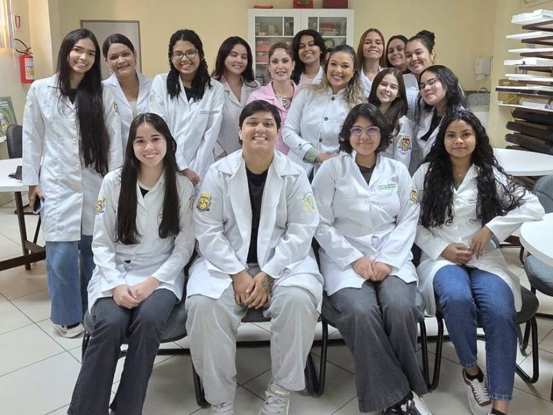Aula teórico-prática aborda farmacologia no paciente diabético para os alunos de Medicina Veterinária