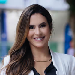 Ariane Pinheiro