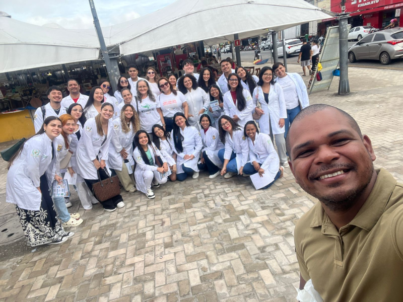 Alunos de Enfermagem realizam ação educativa no Ver-o-Peso